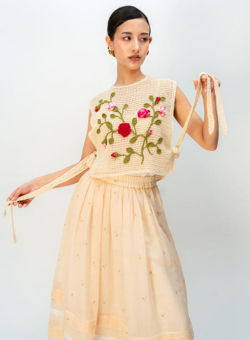 Rose pause bib