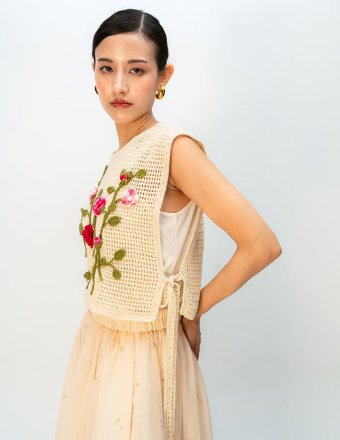 Rose pause bib