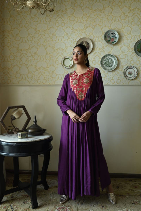 Roshnee vaani purple choga dress
