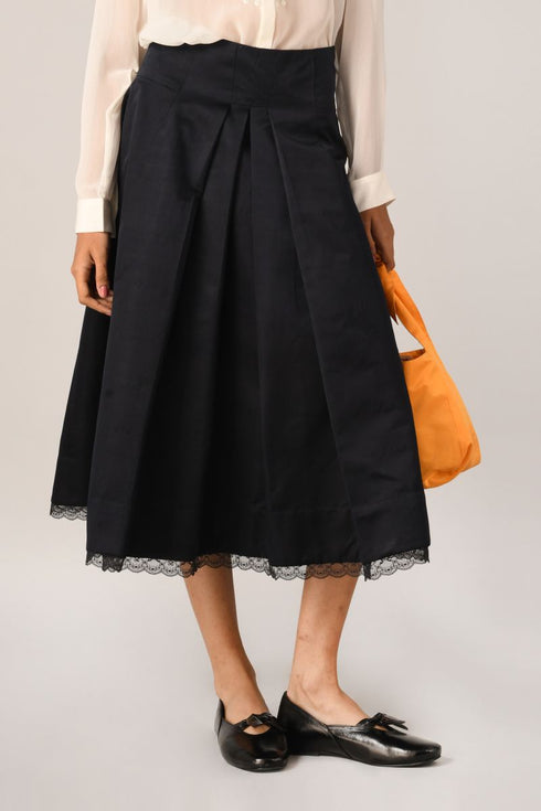 Rubiginosa black pleated skirt