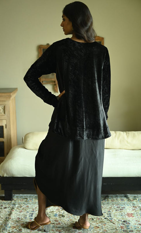 Rumi black churi shabana top