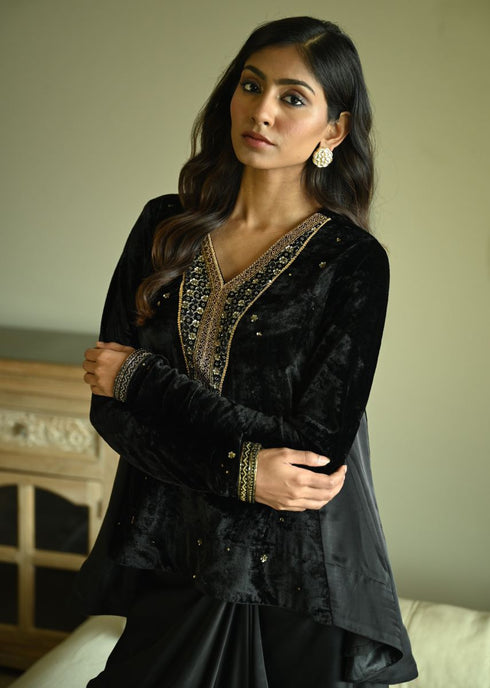 Rumi black churi shabana top