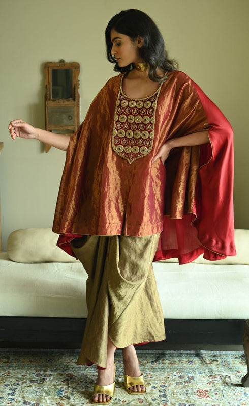Rumi red begum cape