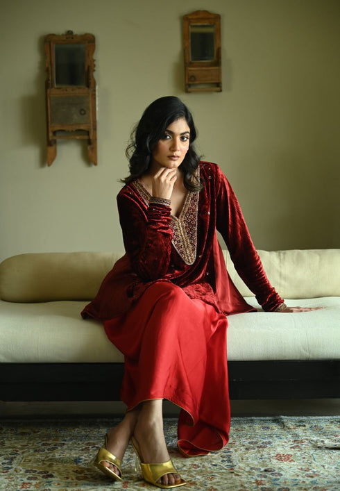 Rumi red churi shabana top