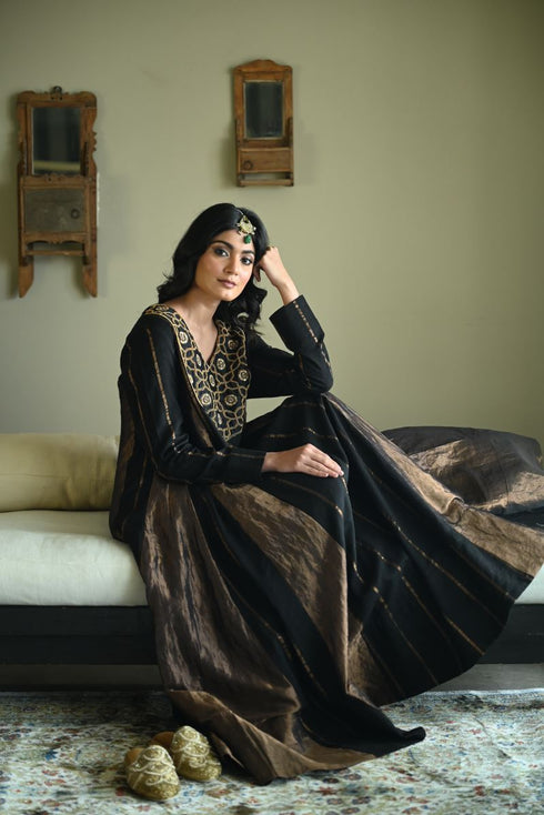 Rumi tannu black kurta