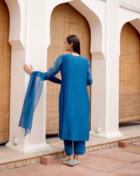 Sapphire floral embroidered kurta set