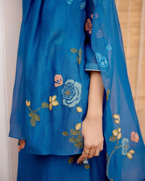 Sapphire floral embroidered kurta set