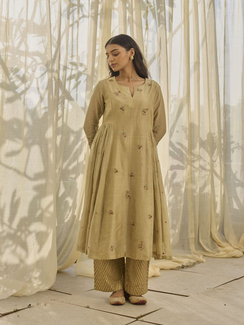 Seher ehsa anarkali set