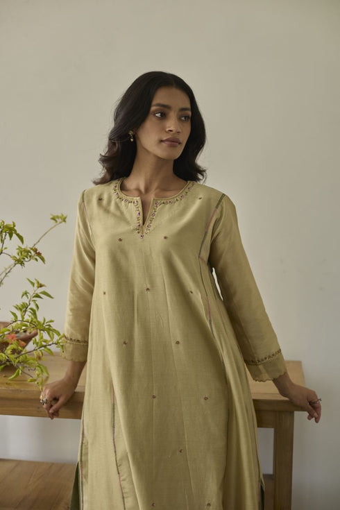 Seher mehrun kalidar kurta set