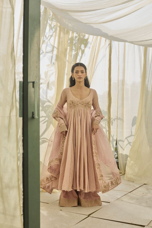 Seher niyaz anarkali set