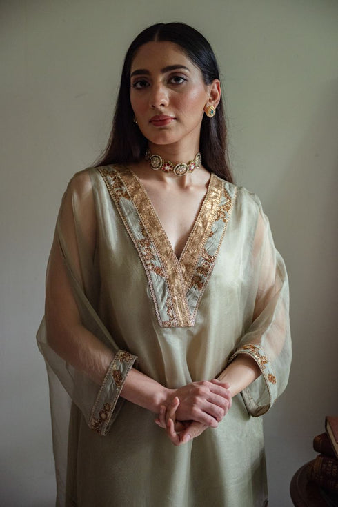 Shalimar Bagh sage green waahida kaftan