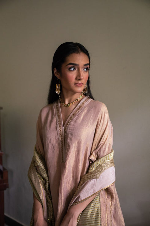 Shalimar bagh richa mauve pink kaftan with pants
