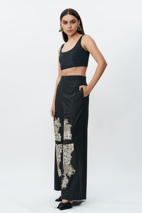 Shredded black cotton pants with mirrorwork
