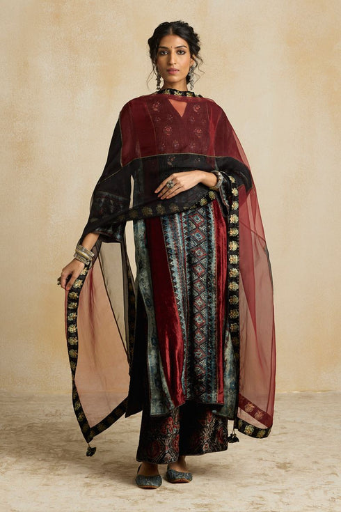 Suroor indigo organza stole