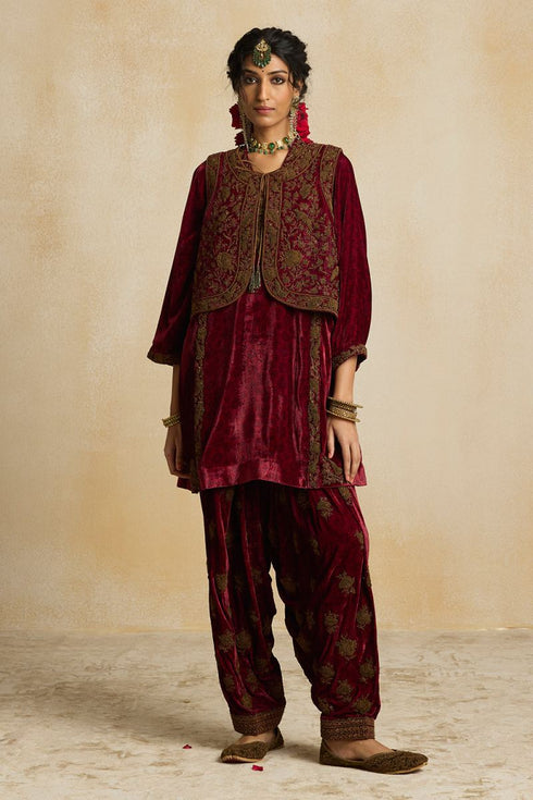 Suroor pink waistcoat