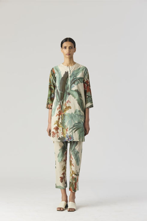 The hunt green short kurta set