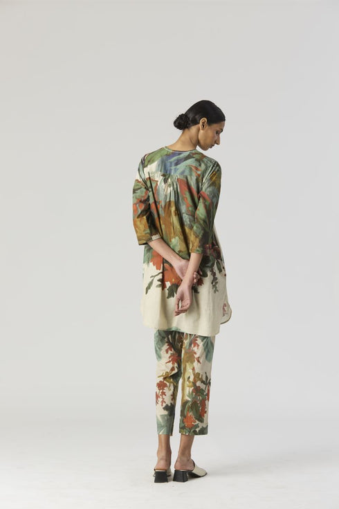 The hunt green short kurta set