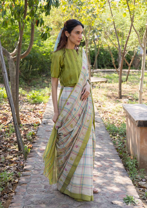 Tic-tac love jamdani sari