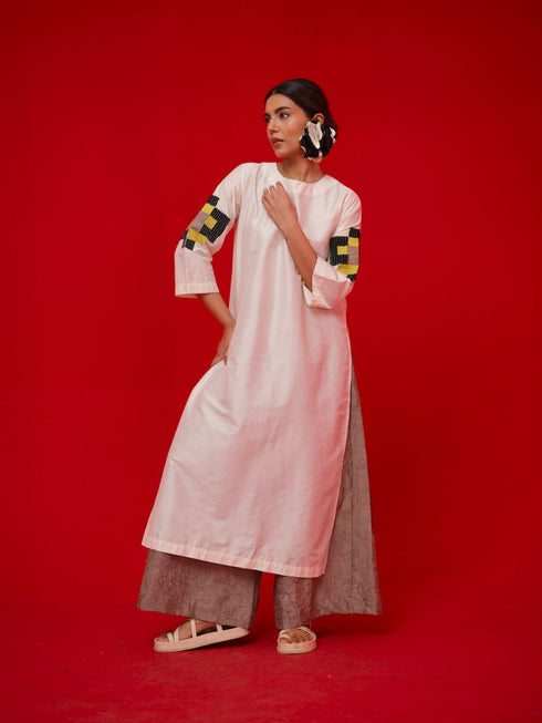 Union ivory, black and yellow tunic