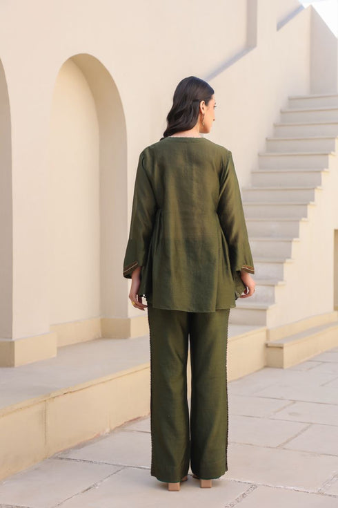 V-neck gathered co-ord set