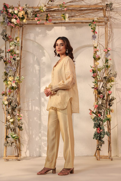Vaayu beige V neck co-ord set