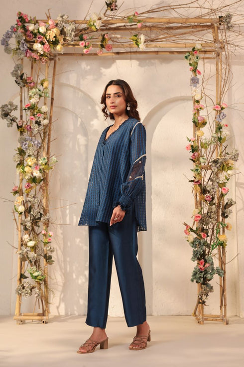 Vaayu dark blue V neck co-ord set