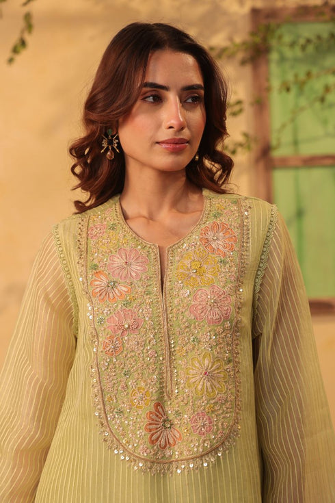 Vaayu green applique yoke kurta set