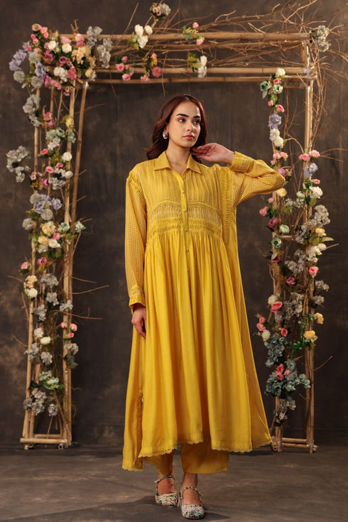 Vaayu yellow pintuck collar kurta set