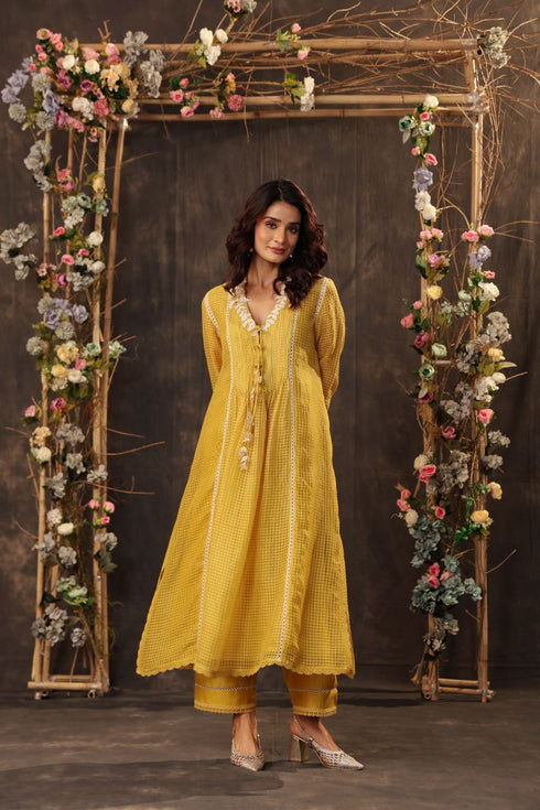 Vaayu yellow tie-up kurta set