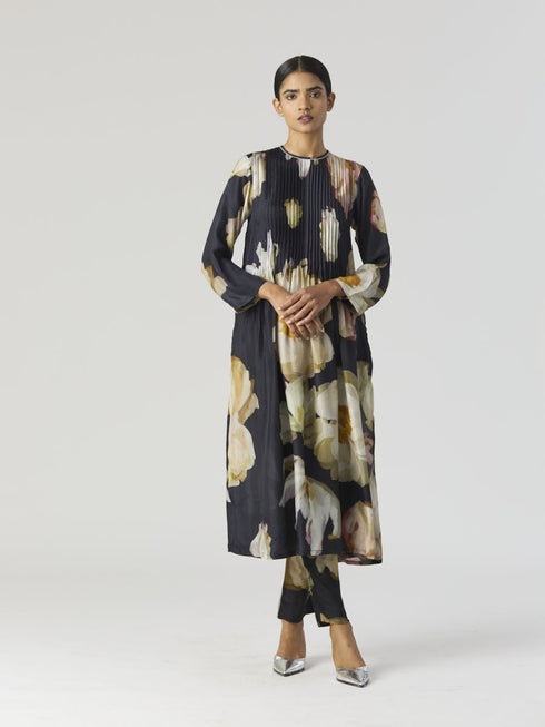 Viva fiori black pintuck kurta set