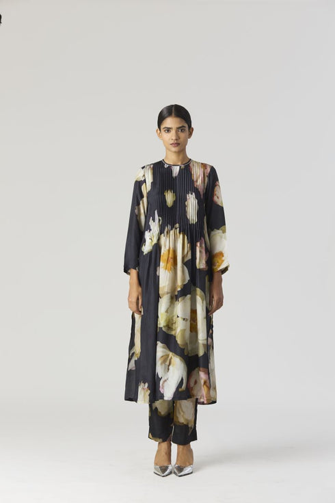 Viva fiori black pintuck kurta set