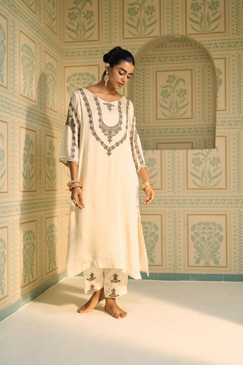 White anya kurta with pants