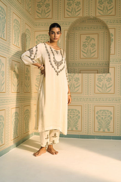 White anya kurta with pants