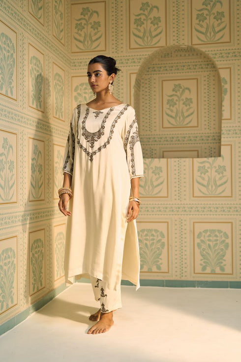 White anya kurta with pants