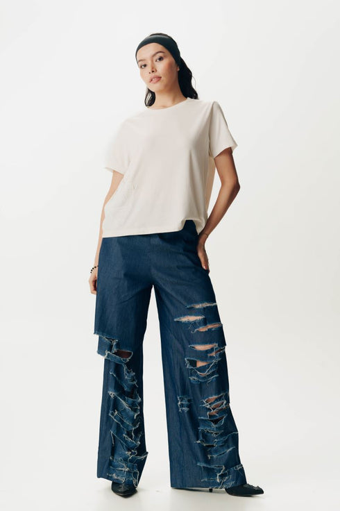 White embroidered half sleeve t-shirt