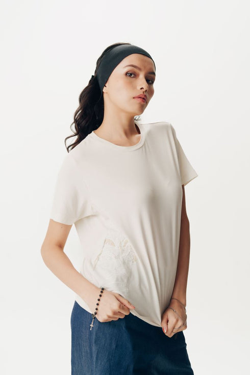 White embroidered half sleeve t-shirt