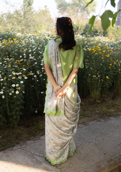 Wildflower kiss beige sari