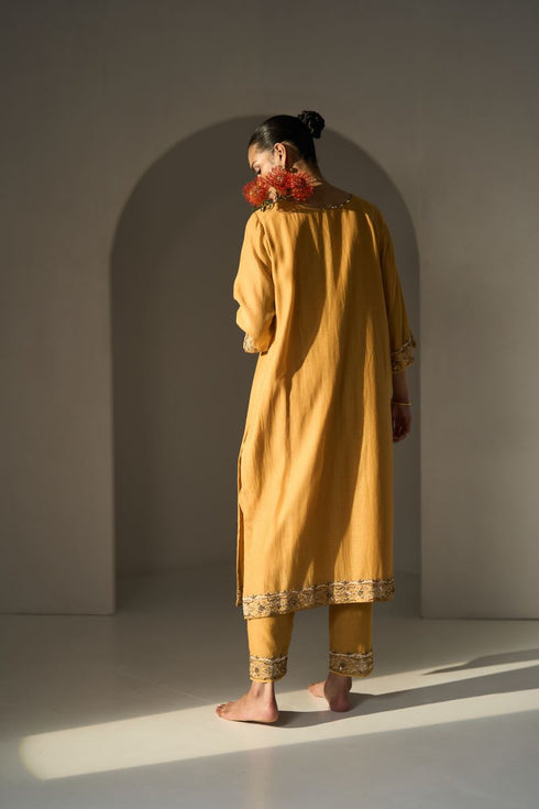 Yellow pavit kurta with pants