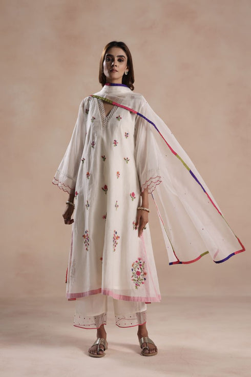 Zeya ivory kurta set