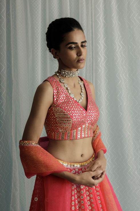 Fsuchia kara lehenga set