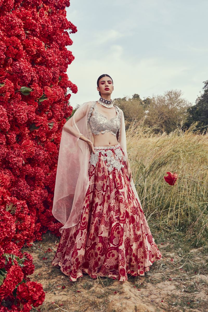 Check Out these Brides Blooming in the Sabyasachi's 'Dil Guldasta Lehenga'  & How | WeddingBazaar