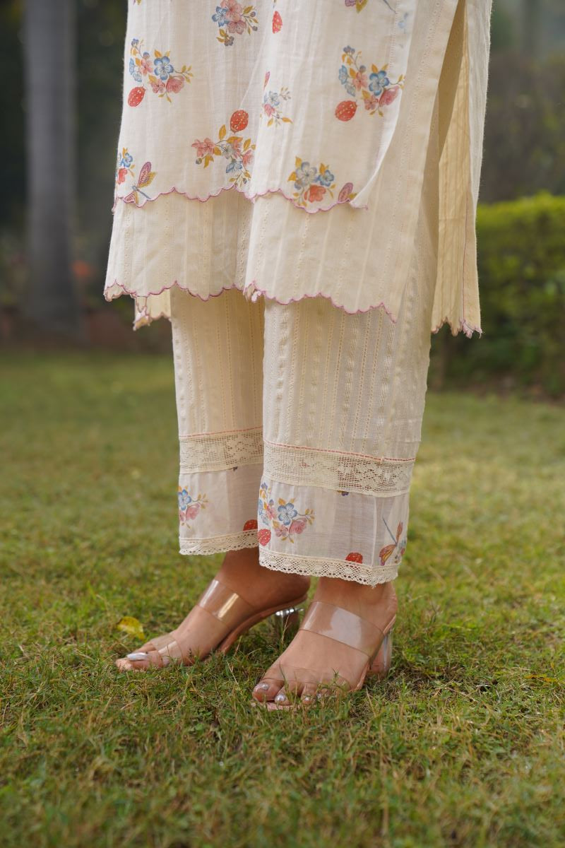 Ambi Chikankari Palazzo Pant – Meiraas