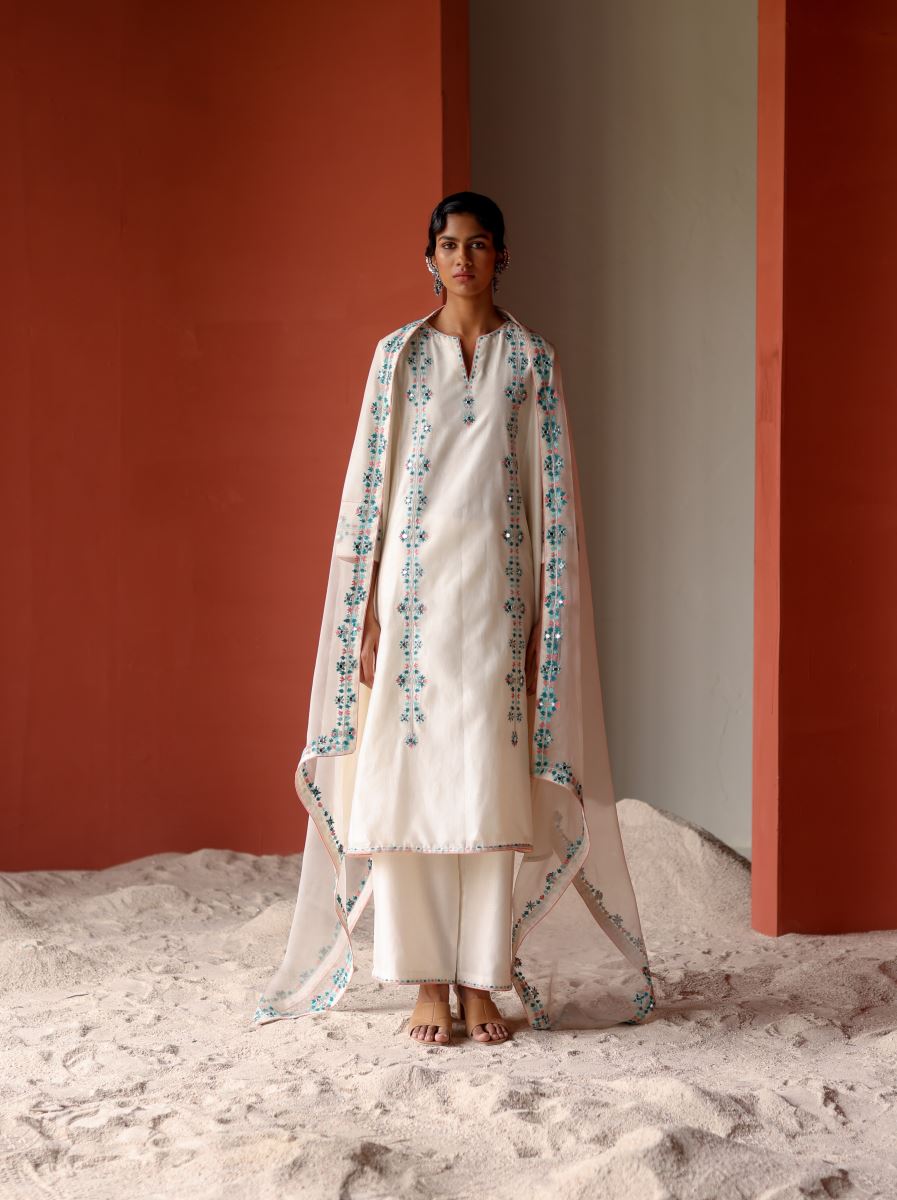 Jibran Giraffe Ivory Kurta Set main image 1