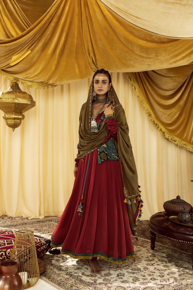 Rosia Anarkali Set